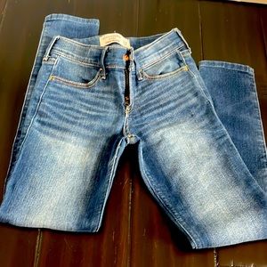 Abercrombie girls super skinny jeans